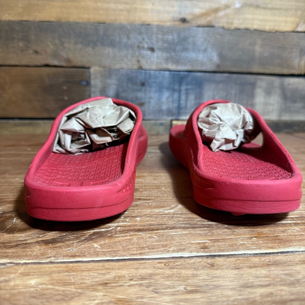 TELIC Energy Flip Flop Comfort Sandal Lightweight Waterproof Red Med W/9 M/8 USA - Picture 3 of 10